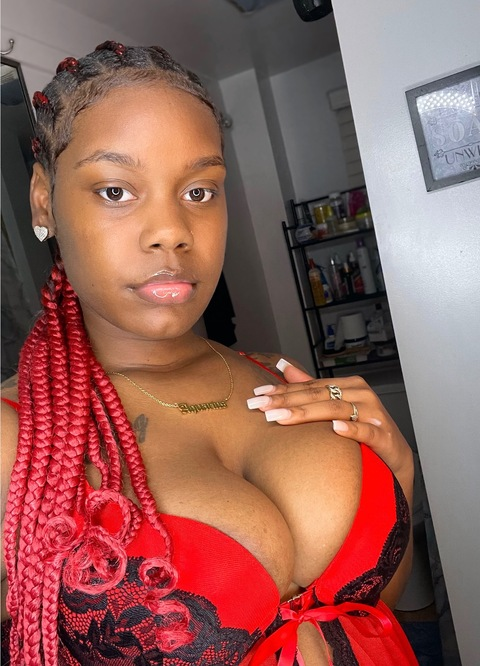 Gambar header OnlyFans gorgeouslipss