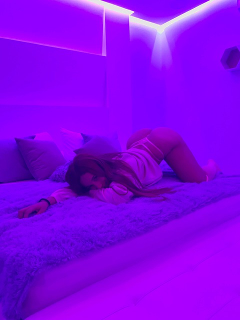 Снимка на заглавието на OnlyFans gqueenofficial