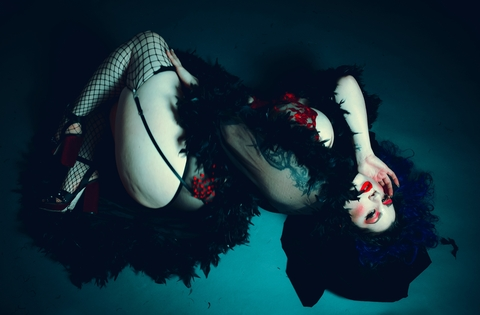 Imagen del encabezado de OnlyFans de griminator