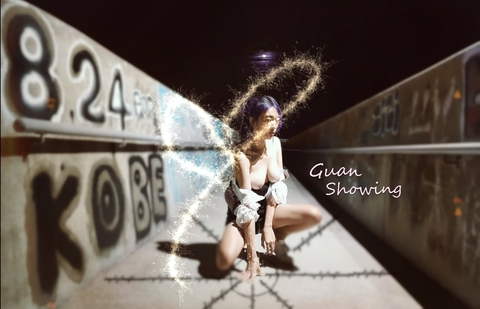 OnlyFans header picture guan_showing