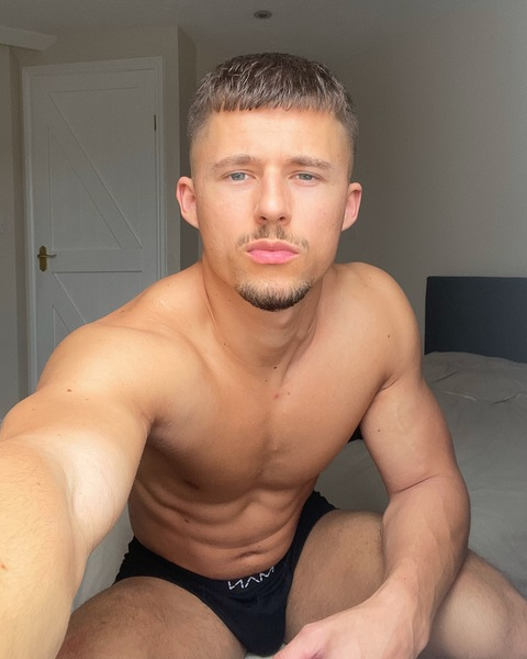 OnlyFansのヘッダー画像 gymladchris69