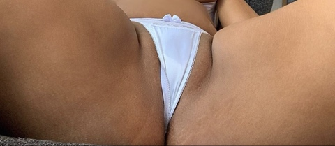 OnlyFansのヘッダー画像 hanaaels