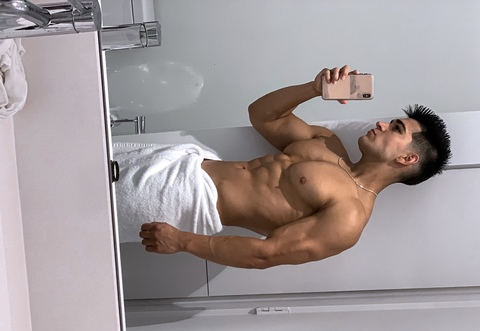 Immagine di intestazione OnlyFans hectormarchena