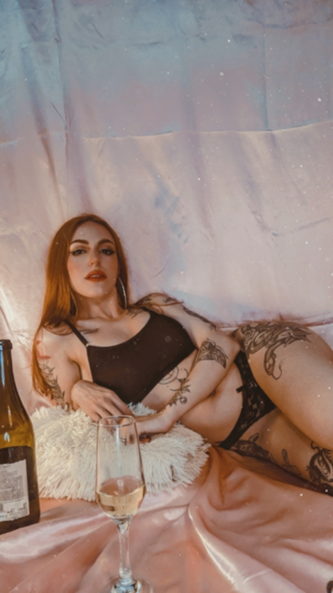 OnlyFans başlık resmi holycatarina