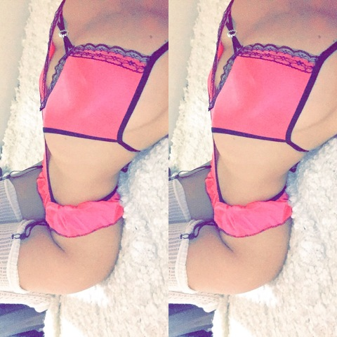 OnlyFansのヘッダー画像 honeyboobx