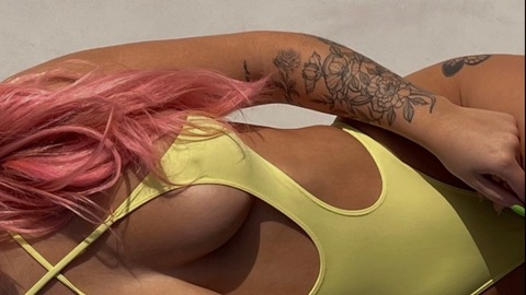 Imagen del encabezado de OnlyFans de honeypaige