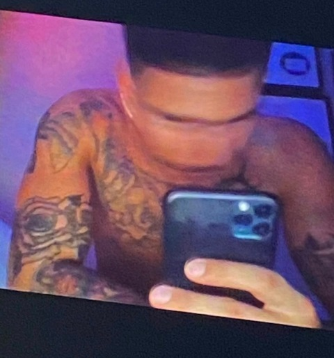 Imagen del encabezado de OnlyFans de iceattack