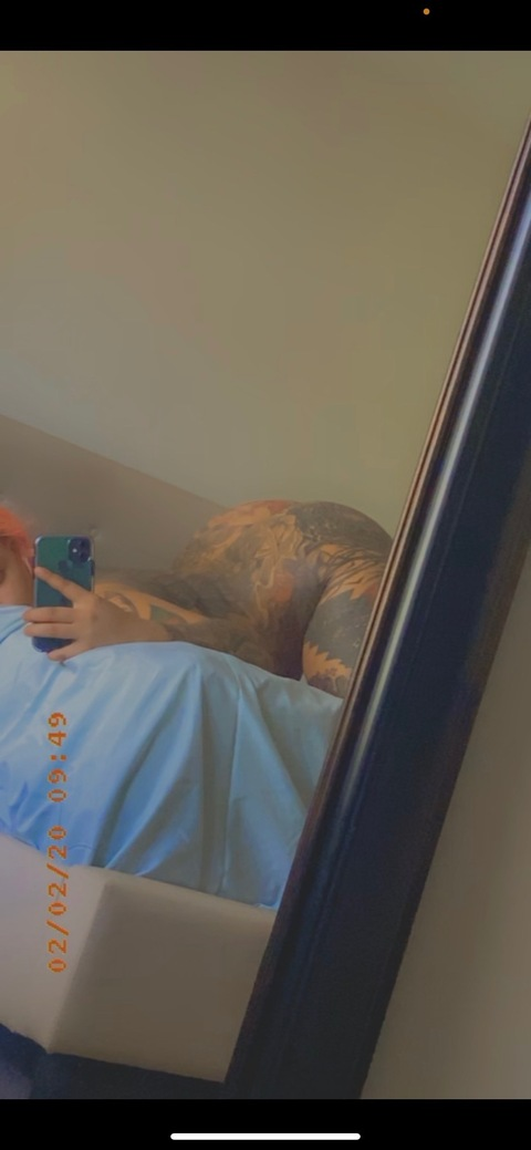 ओनलीफैंस हेडर चित्र ily2sin