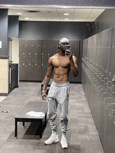 Image d'en-tête OnlyFans imthatartist