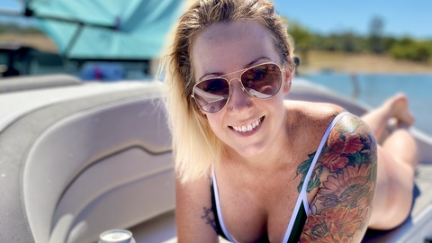 Снимка на заглавието на OnlyFans inkdmomkpg