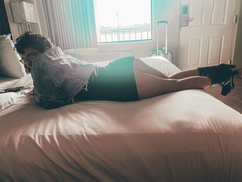 ओनलीफैंस हेडर चित्र itsss.babyyy