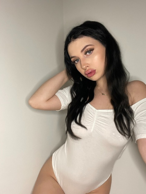 Снимка на заглавието на OnlyFans izzydavila