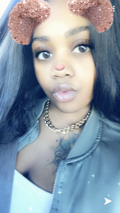 ओनलीफैंस हेडर चित्र jassye