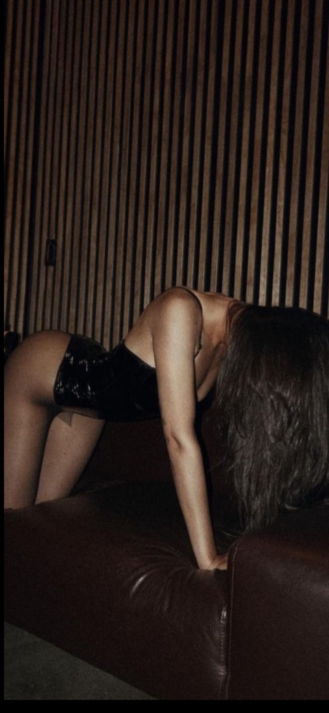 ओनलीफैंस हेडर चित्र jessicavolkova12