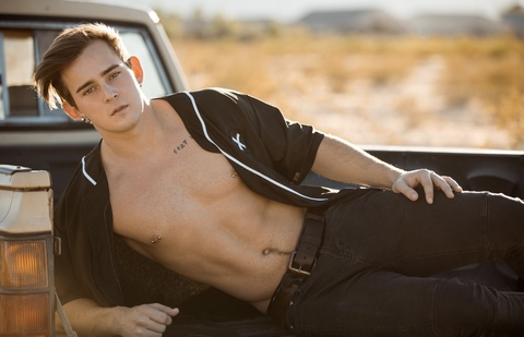 OnlyFans header picture joshbradyxxx