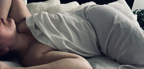 Imagen del encabezado de OnlyFans de juicy_fruit88