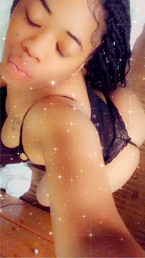 Image d'en-tête OnlyFans jujuluv