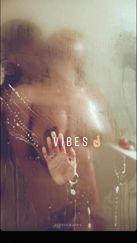 ओनलीफैंस हेडर चित्र juzyyyy