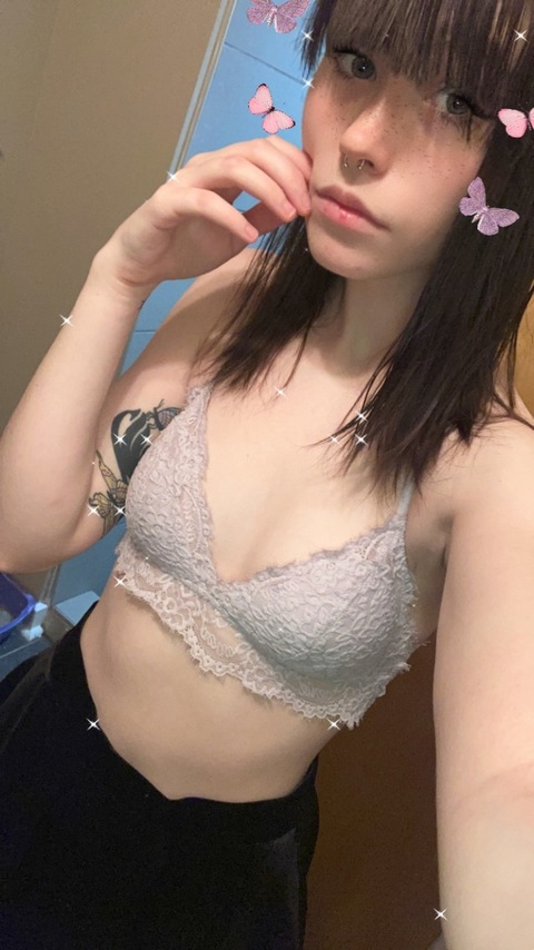 ओनलीफैंस हेडर चित्र kaceyhollandxxx