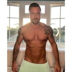 Снимка на профила в OnlyFans за karlj_stripped