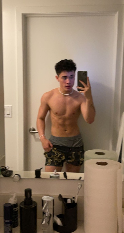 Снимка на заглавието на OnlyFans kiritoh