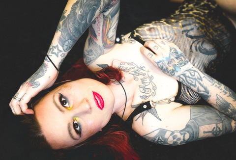 OnlyFansのヘッダー画像 ladylucifervip