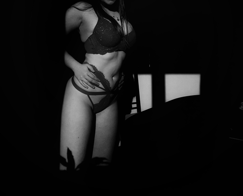 Изображение шапки OnlyFans laurakathleen