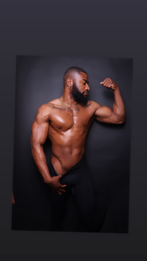 Imagem do cabeçalho do OnlyFans leekthapunisher