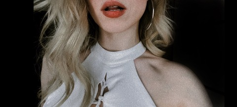 Изображение шапки OnlyFans leporella