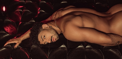 ओनलीफैंस हेडर चित्र lipescorpion