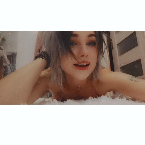 ओनलीफैंस हेडर चित्र littlenanciak