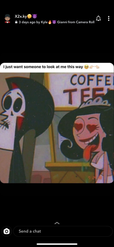 ओनलीफैंस हेडर चित्र livythebisexual