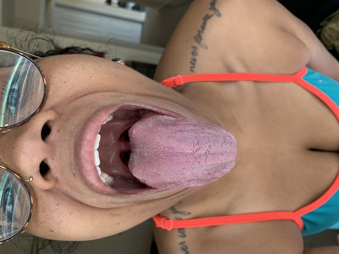 OnlyFans başlık resmi longtonguevogue