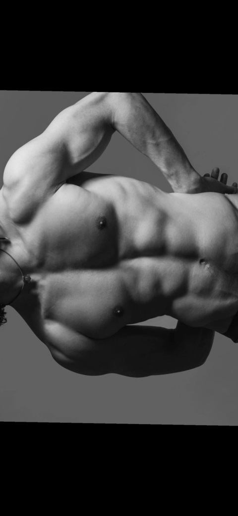 Снимка на заглавието на OnlyFans lookwhoshere