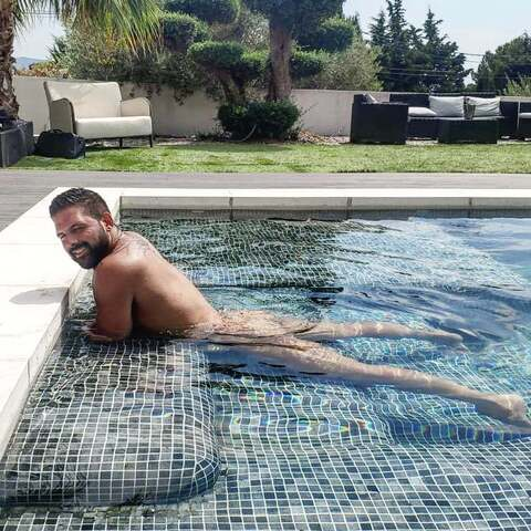 ओनलीफैंस हेडर चित्र lorenzoviotafree