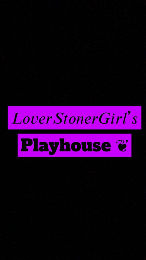 Gambar header OnlyFans loverstonergirl