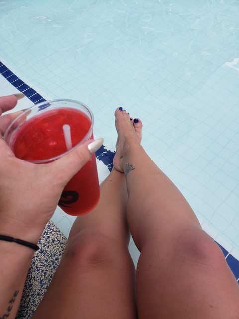 Imagem do cabeçalho do OnlyFans lunanikki