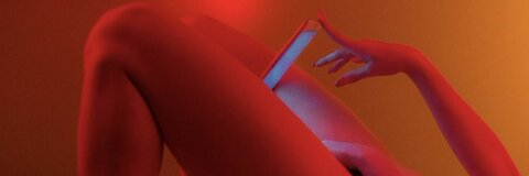 ओनलीफैंस हेडर चित्र m0niie