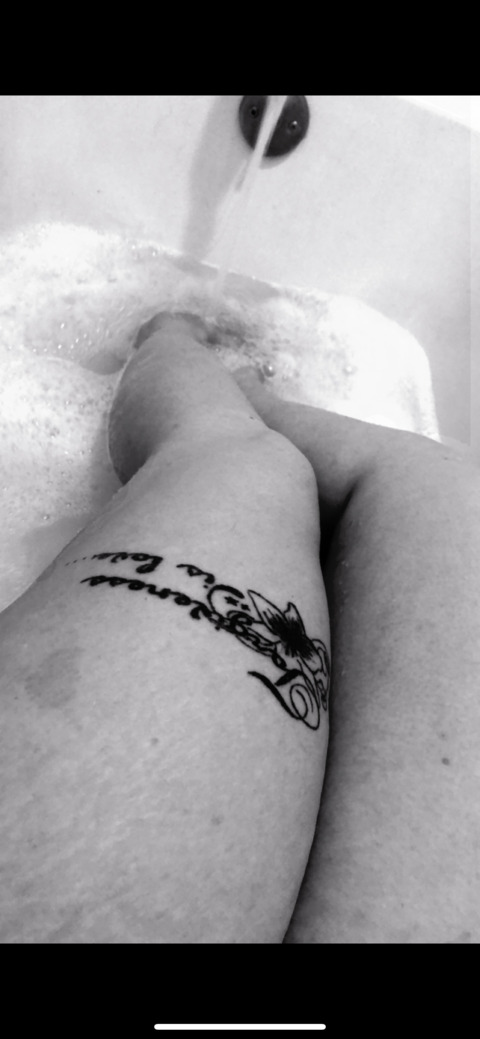 Снимка на заглавието на OnlyFans mamaswannaplay