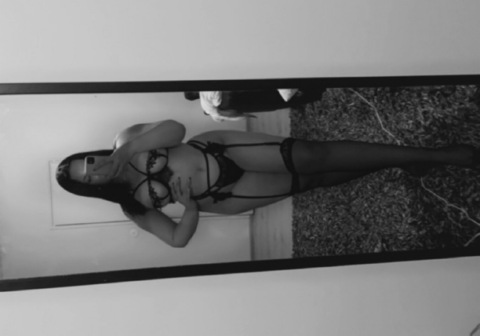 OnlyFans header picture marialeksia