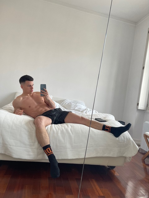 OnlyFansのヘッダー画像 mark_brsky