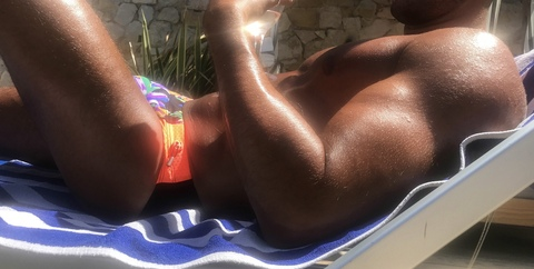 Image d'en-tête OnlyFans mat_ouu