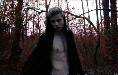 ओनलीफैंस हेडर चित्र maxxx