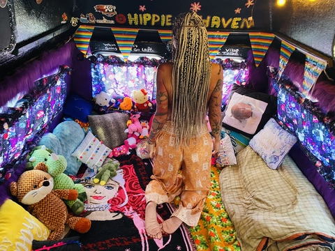 ओनलीफैंस हेडर चित्र medu5a