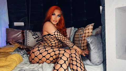 ओनलीफैंस हेडर चित्र megancharlott15