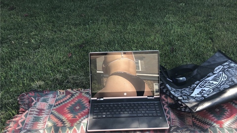 Gambar header OnlyFans menobean