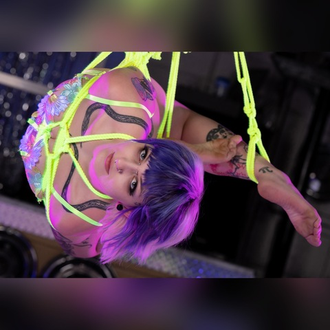 ओनलीफैंस हेडर चित्र mercedesgrey