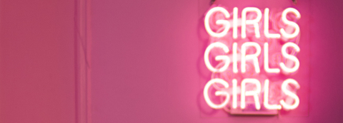 ओनलीफैंस हेडर चित्र missastaire