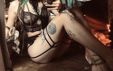 Gambar header OnlyFans moglistrash