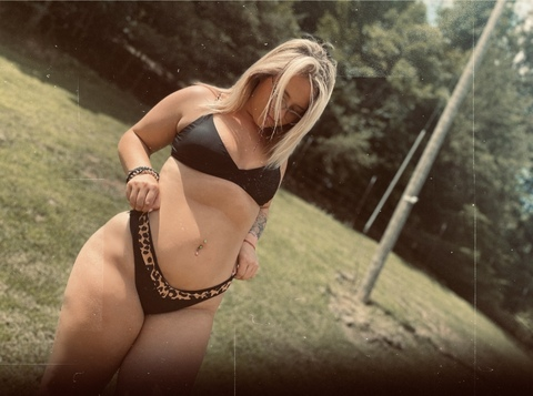 Снимка на заглавието на OnlyFans montanalegg